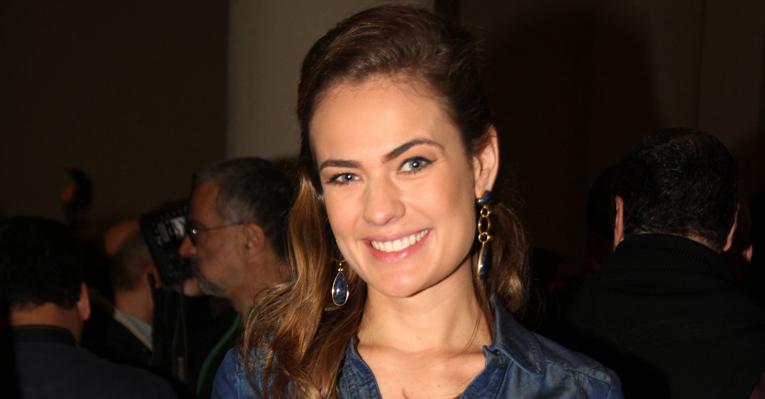 Thaís Pacholek: “Quero seguir certinho os passos, namorar, noivar e depois casar na igreja”