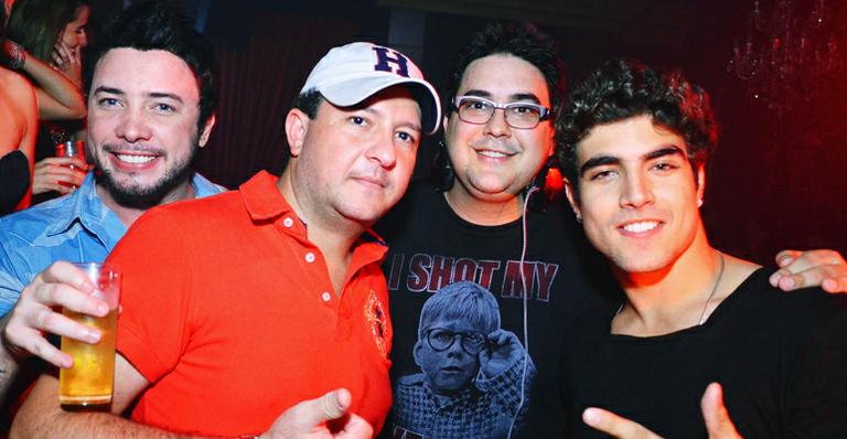 Caio Castro curte festa com André Marques e beija modelo no Paraná