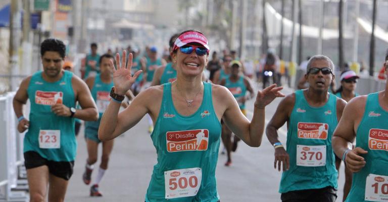 Daniella Cicarelli participa de maratona beneficente em Salvador