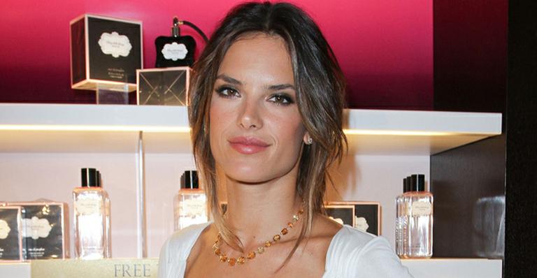 Grávida do segundo filho, Alessandra Ambrosio vai desfilar no SPFW