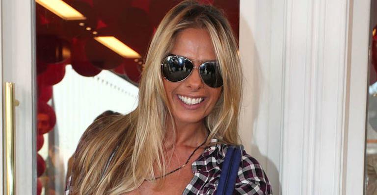 Adriane Galisteu volta com novo programa em janeiro de 2012