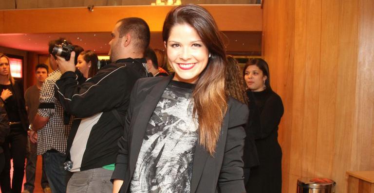 Samara Felippo vive filha de Dercy Gonçalves em minissérie da Globo