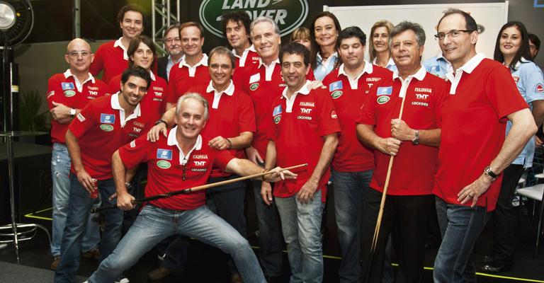 Otávio Mesquita promove partida de sinuca entre famosos