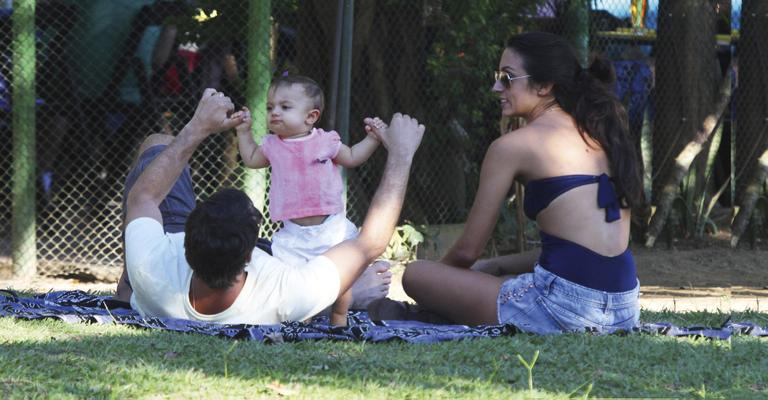 Marcelo Faria e Camila Lucciola curtem Felipa