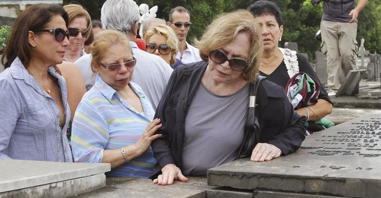 Tristeza de Totia Meirelles e Nathalia Timberg por Sérgio Britto