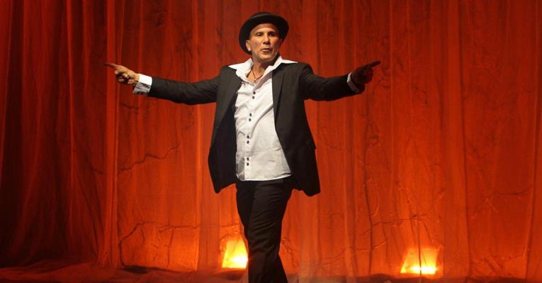 No ar em ‘Fina Estampa’, Eri Johnson completa 51 anos