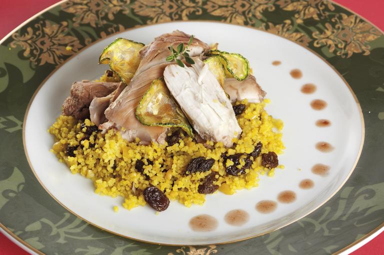 Cozinha Gourmet: Coelho no espumante com cuscuz