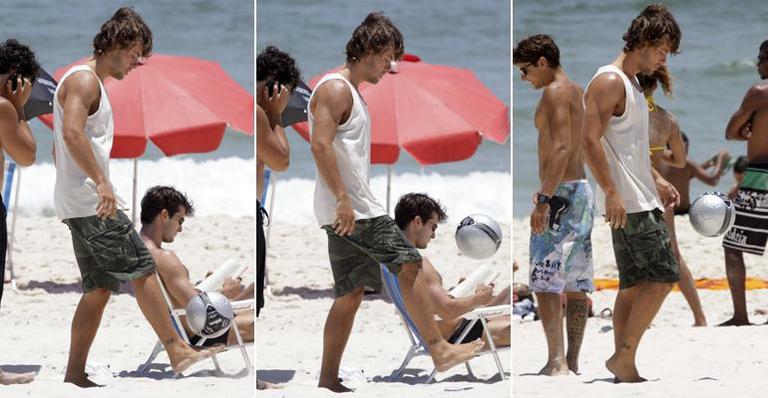 Kayky Brito mostra habilidade na praia