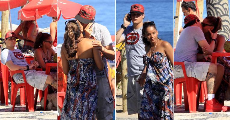 Recém-casados, Felipe Dylon e Aparecida Petrowky curtem praia
