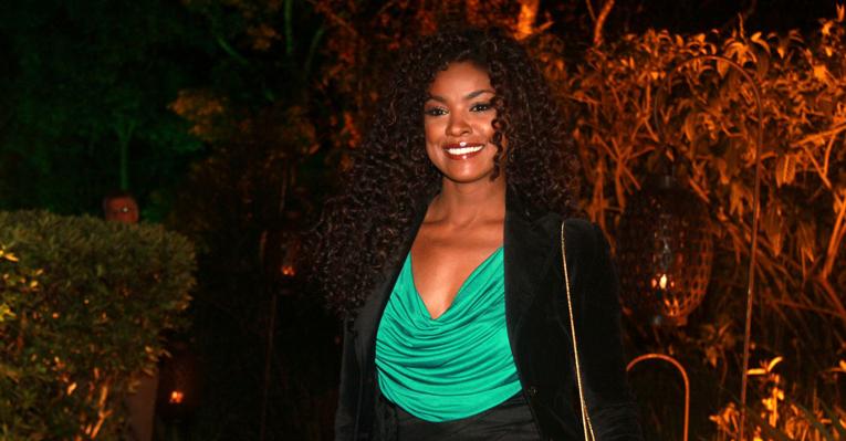 Com um corpo escultural, Cris Vianna dá dicas para não deixar de malhar