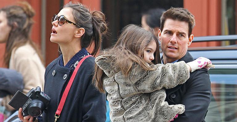 Tom Cruise tira tempo livre para aproveitar véspera de Natal com sua filha, Suri