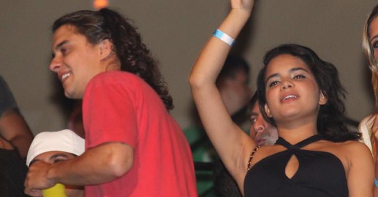 Casal de ‘Fina Estampa’ junto em noitada