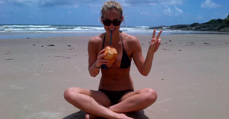 Bar Refaeli passa as festas de fim de ano no Brasil
