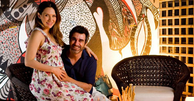 ‘Grávidos’ do primeiro filho, Rachel Ripani e seu Giuliano Girondi celebram o amor
