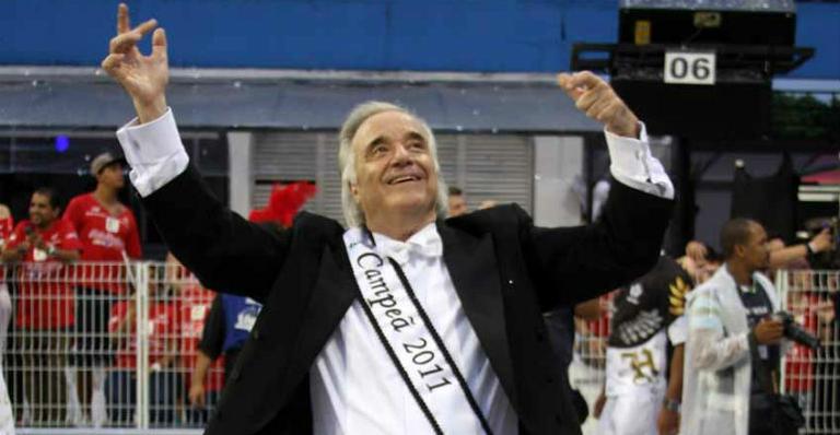 Virada na Paulista terá orquestra e bateria comandadas por João Carlos Martins