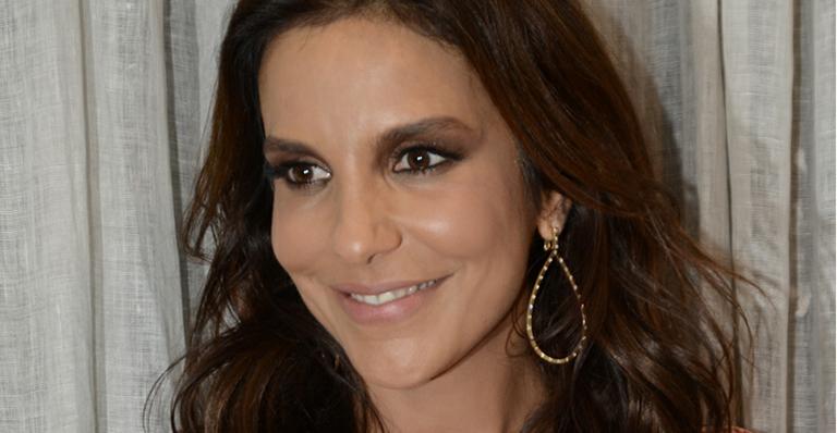 Ivete Sangalo volta aos palcos após ter meningite