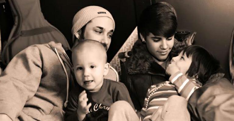 Pai de Justin Bieber mostra momento do astro em família