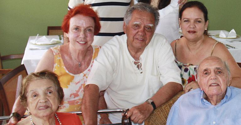 Luiz Carlos Barreto revê a família no Ceará
