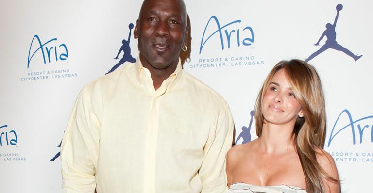 Michael Jordan fica noivo de modelo cubana