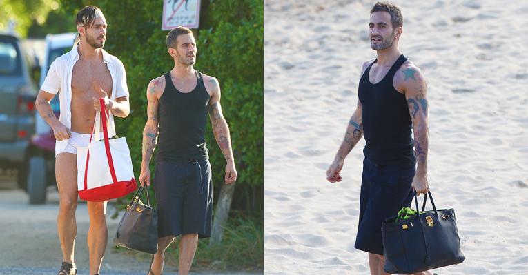 Marc Jacobs vai à praia com bolsa de sua grife rival