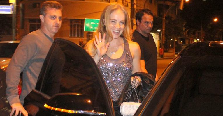 Última sexta-feira do ano com jantar para Luciano Huck e Angélica