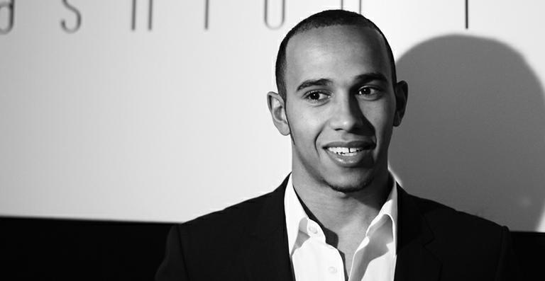 Lewis Hamilton: cantor nas horas vagas