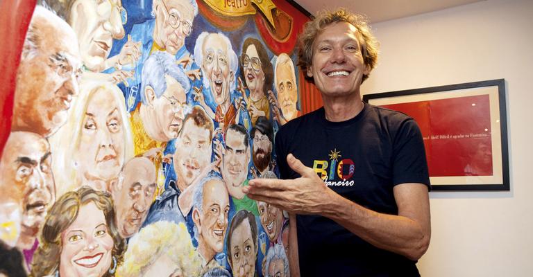 Artistas prestigiam abertura de espaço em homenagem ao teatro