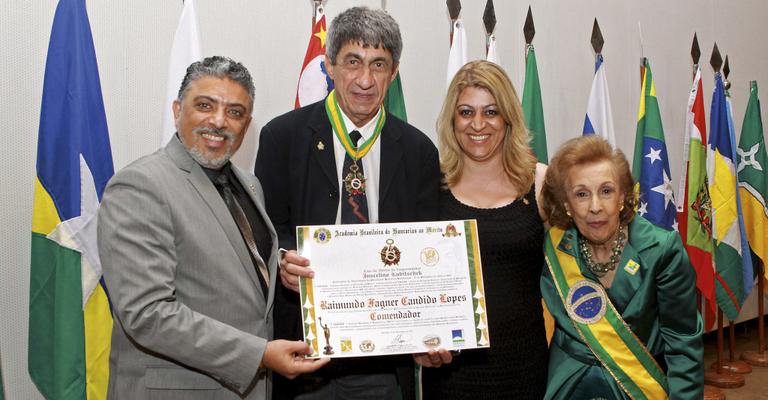 Fagner recebe homenagem em Brasília