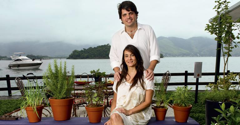 Marcus Menna anuncia data do casamento