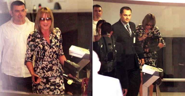 Mãe de Wanessa, Zilu, chega ao hospital  para ver o neto José Marcus