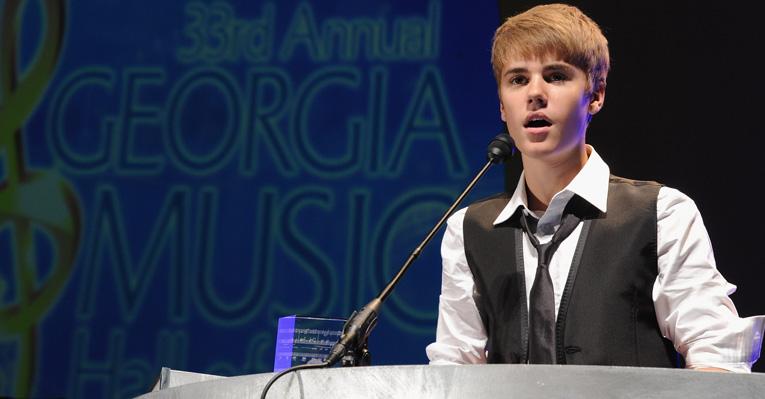 Cristão, Justin Bieber diz que prefere não ir à igreja