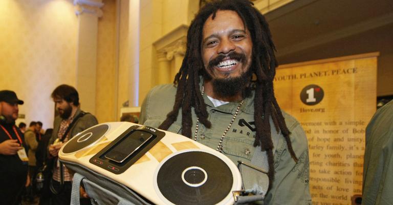Rohan Marley, namorado de Isabeli Fontana, lança aparelho de som sustentável