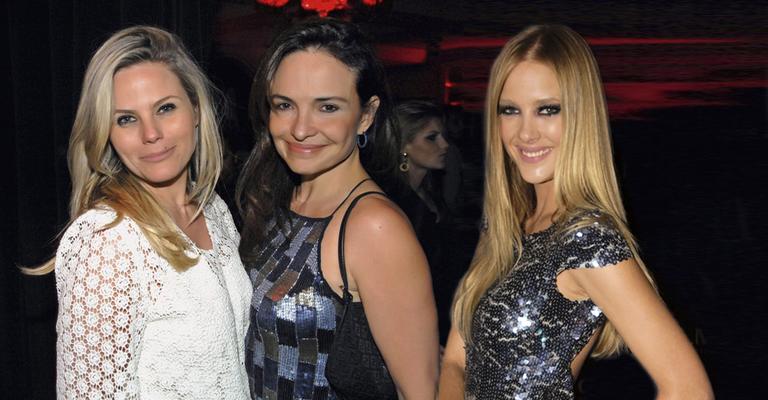 Gianne Albertoni comemora novo trabalho com festa