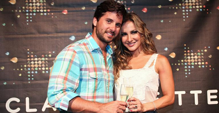 Claudia Leitte comemora cinco anos de casamento com Marcio
