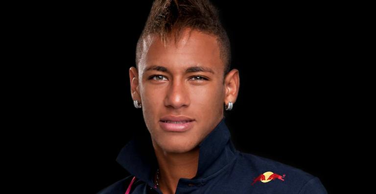 Após prêmio de ‘Gol Mais Bonito’, Neymar grava comercial na Espanha