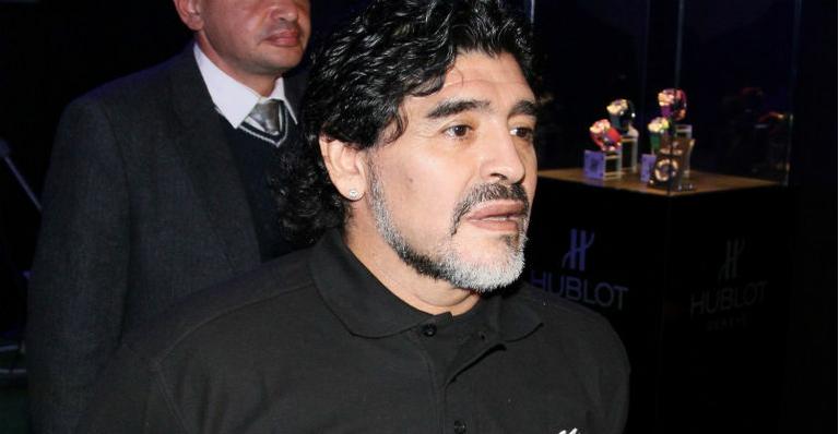 Diego Maradona é operado em Dubai