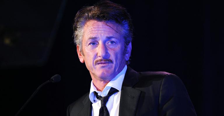 Mulher acredita ser casada com Sean Penn e invade a casa dele