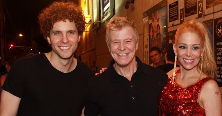 Na presença de estrelas, Miguel Falabella estreia o musical ‘Xanadu’