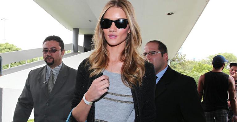 Rosie Huntington-Whiteley, uma das atrações internacionais no SPFW, é clicada na Bienal
