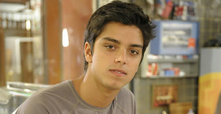 Rodrigo Simas já recebeu ‘cantada indiscreta’ após personagem
