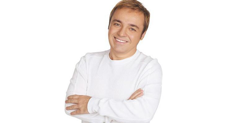 Gugu Liberato dança ‘Ai, se eu te pego’ ao vivo