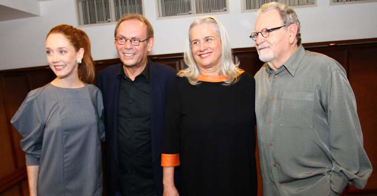 José Wilker estreia peça sobre drama iraquiano