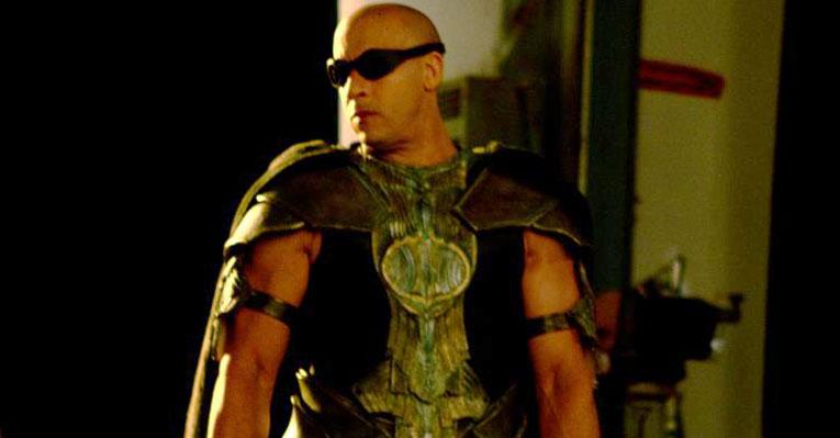 Vin Diesel aparece mais musuculoso no set do filme ‘Riddick’