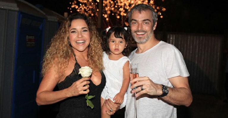 ‘A paternidade é mágica’, diz Marco Scabia, marido de Daniela Mercury, sobre filha adotiva
