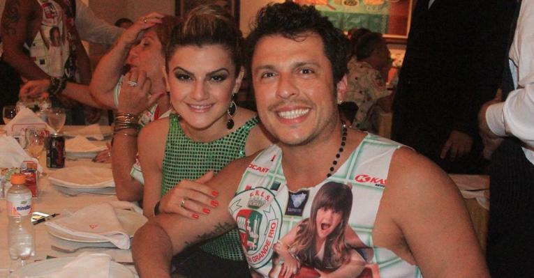 Mirella Santos e Ceará jantam pizza após noite de samba