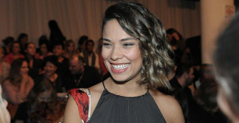 Bia Anthony afirma ser fã da grife Gloria Coelho