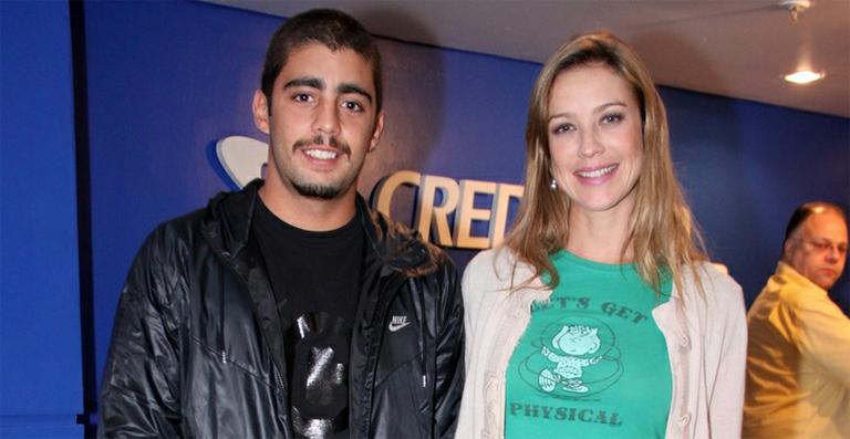 Luana Piovani quer casamento com Pedro Scooby para este ano