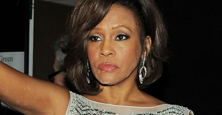 Autópsia revela água no pulmão de Whitney Houston