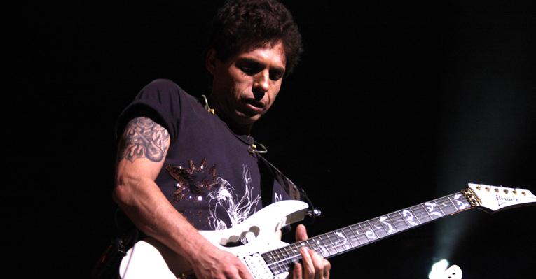 Com dívida por não pagar pensão alimentícia, sertanejo Hudson quer se acertar com a Justiça