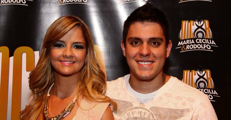 Maria Cecília & Rodolfo lançam a turnê em São Paulo